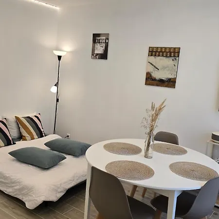 Moderne Climatise Avec Parking 4 Pers Daire *