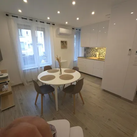 Moderne Climatise Avec Parking 4 Pers * Mulhouse
